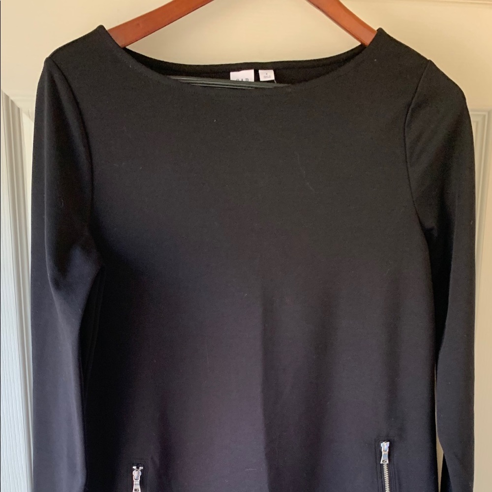 GAP women’s black dress